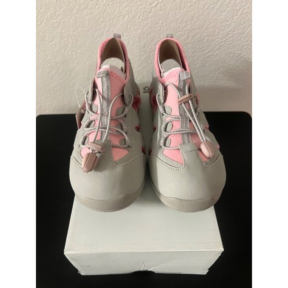 Girls Bump Toe Berkeley Gray Sandal Size 4 - Picture 3 of 9